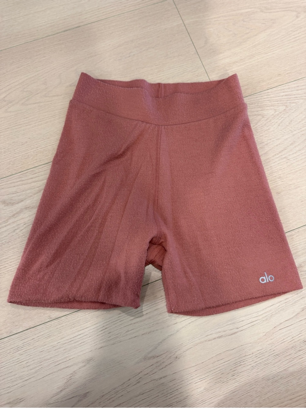 ALO Yoga Ribbed High-Rise Bike Shorts — Rust | XS